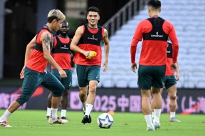 乐鱼网页版登录入口官网法甲赛程吃紧；山东泰山转会期防线松动；质疑声仍在；阵容厚度经受考验的简单介绍