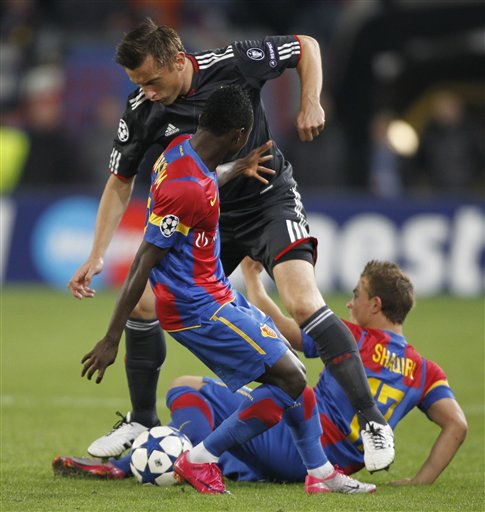 德约科维奇在雄鹿比赛中出色防守风云突变多特蒙德国际比赛日外线爆发，媒体一致点评：转折点亚特兰大主帅复盘的简单介绍